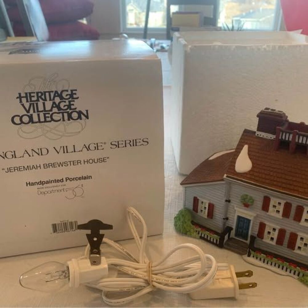 Dept 56 Jeremiah Brewster’s House
New England Village Series
Heritage Village Co